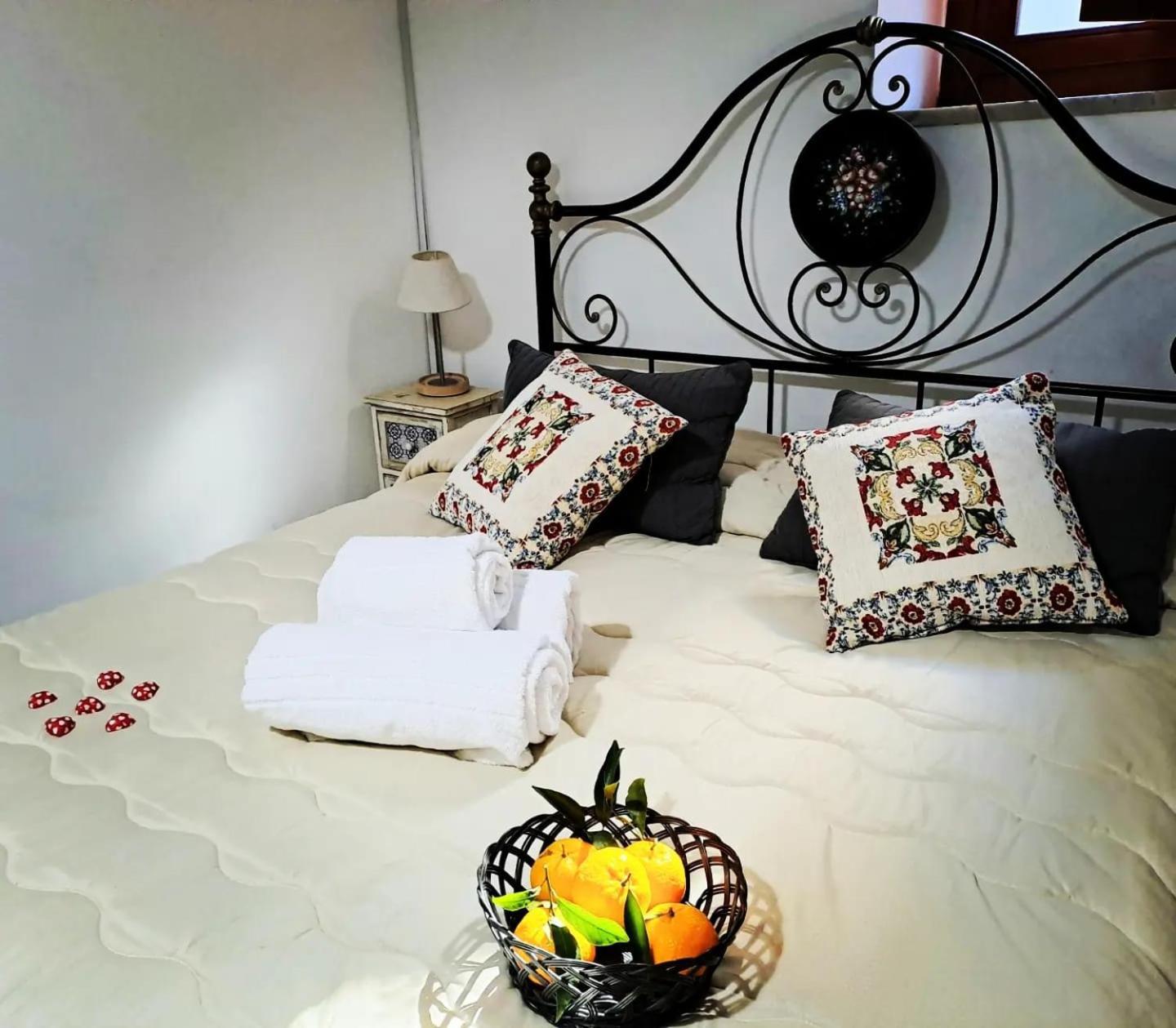 Ai Tintori Bed & Breakfast ปาแลร์โม ภายนอก รูปภาพ